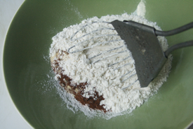 flour-spices-mixed