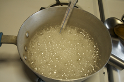 boiling-sugar-syrup