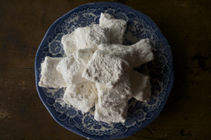 plated-marshmallows-300