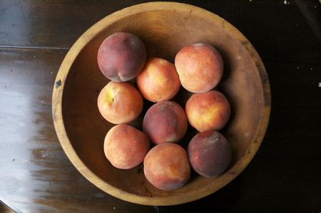 bowl-peaches-450