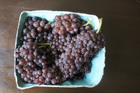 quart-grapes-450