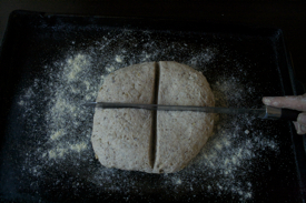 cut-cross-loaf