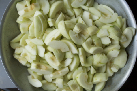 fry-pan-apples-raw475