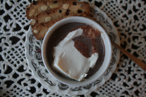 cup-w-biscotti