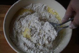 mix-wet-and-dry-ingredients