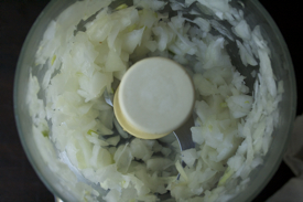 chopped-onions-in-processor